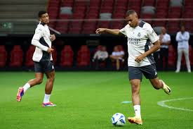 她是那个年 她是那个年